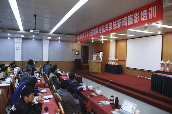 狙击手幽灵战士契约2致命交易成就怎么完成